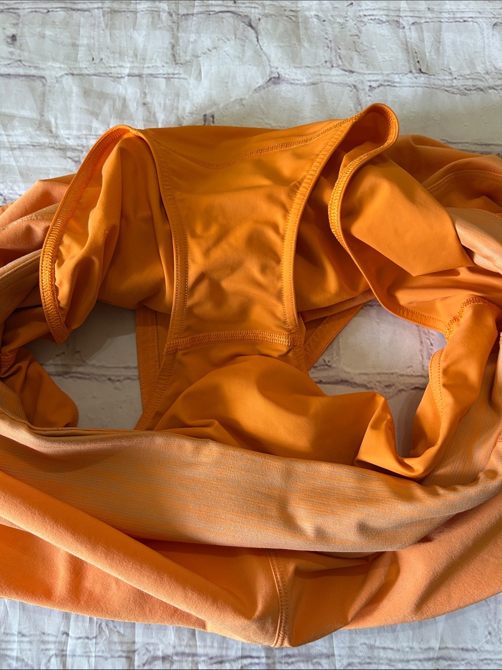 Outdoor Voices Hudson Sweat Tech Run Shorts Sunsine Orange Size Medium - Picture 6 of 6